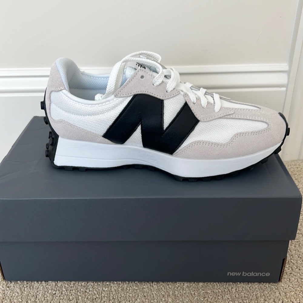 New Balance 327 in Black and Sea Salt